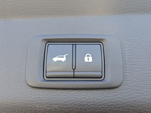 Used 2024 Mitsubishi Outlander SE image 13