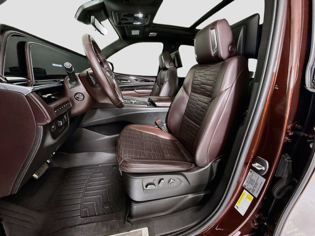 Used 2022 Cadillac Escalade Sport Platinum w/ LPO, ONYX Package AWD/4WD image 19