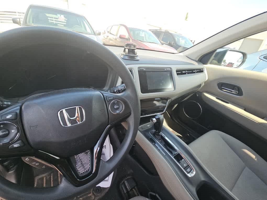 Used 2018 Honda HR-V EX image 7