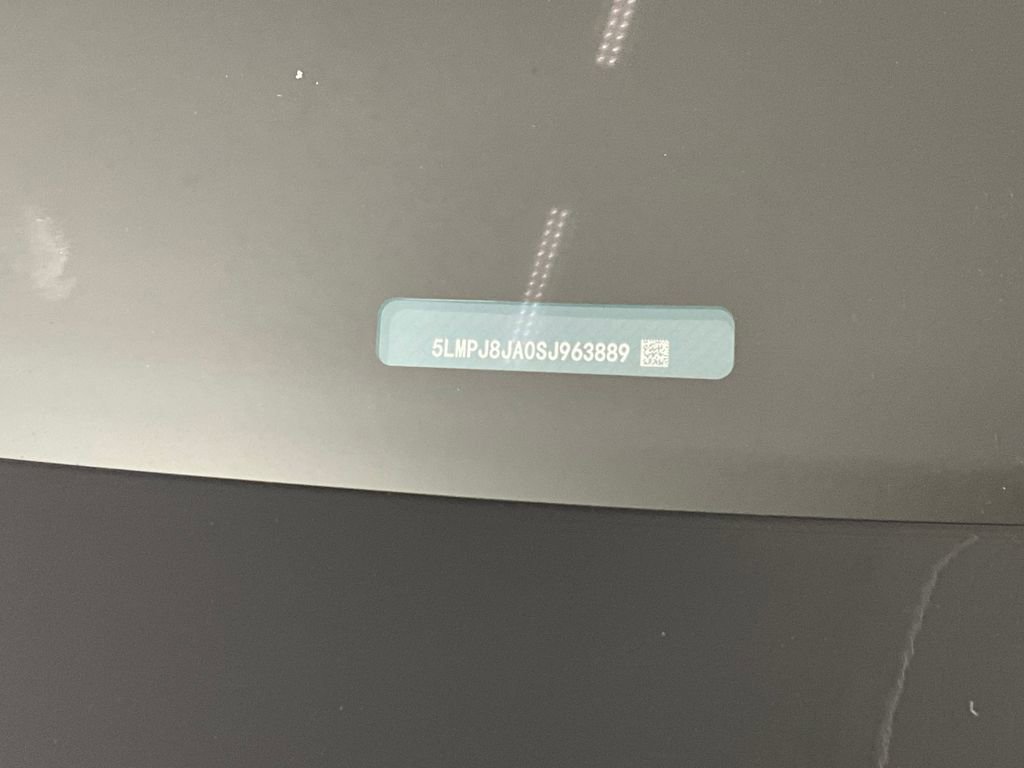 Used 2025 Lincoln Nautilus Premier image 29