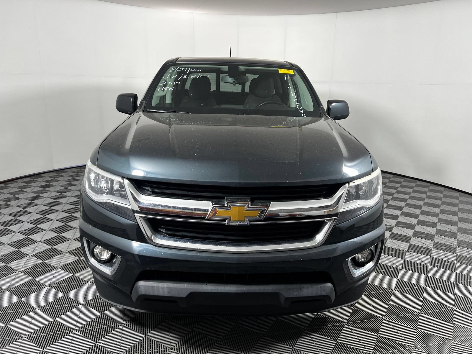 Used 2017 Chevrolet Colorado LT w/ LT Convenience Package RWD image 2