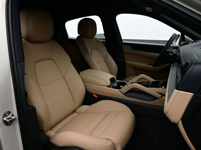 New 2026 Porsche Cayenne Coupe image 16