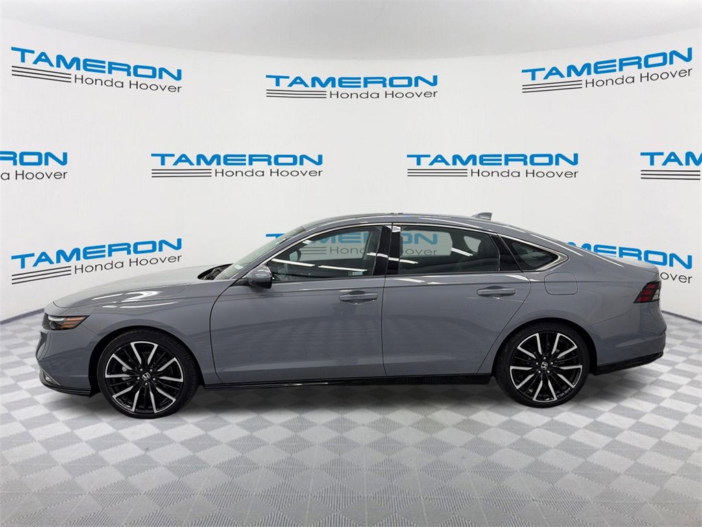 Used 2023 Honda Accord Touring image 2