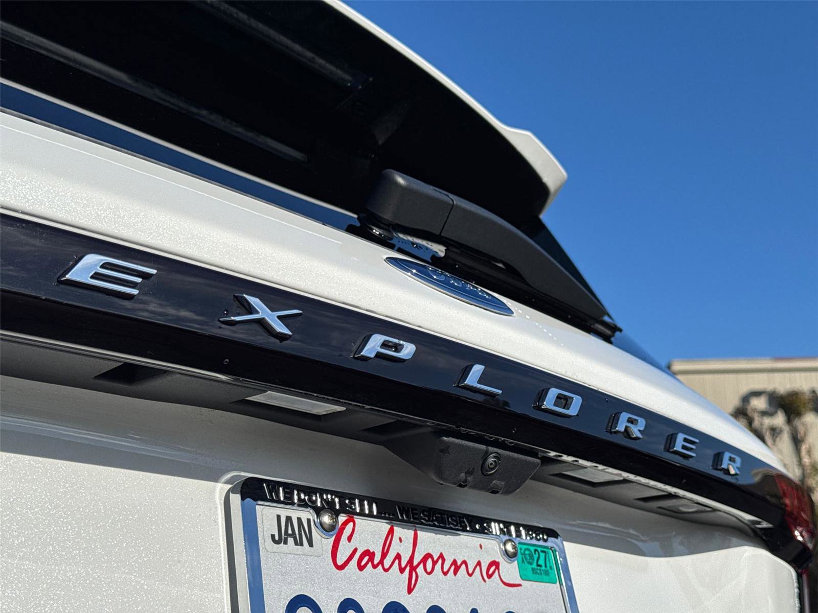 Used 2025 Ford Explorer Active image 15