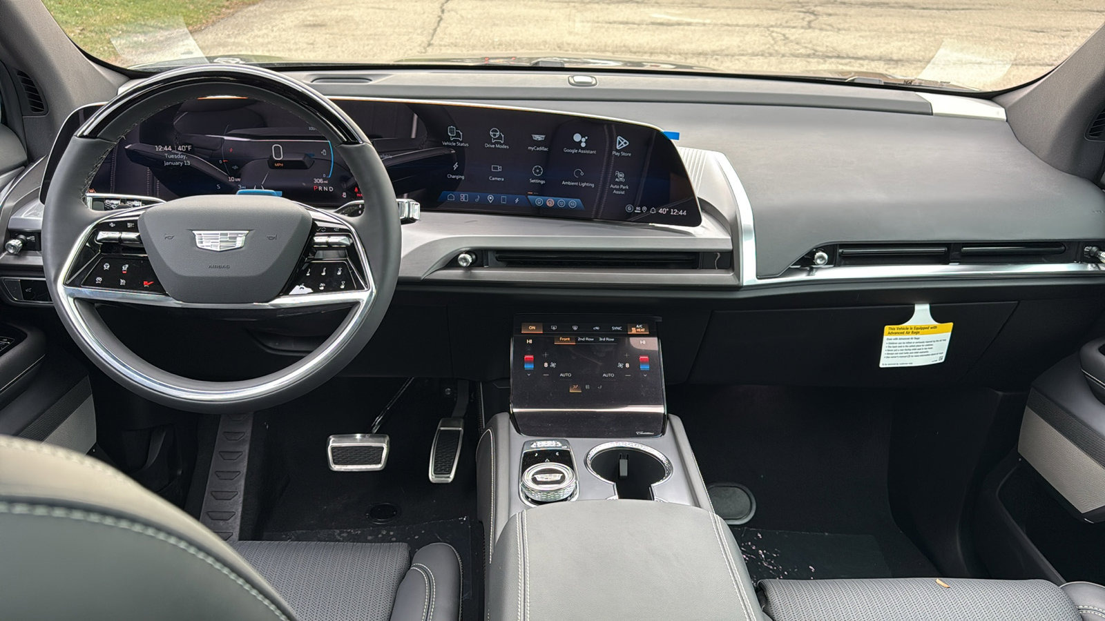 New 2026 Cadillac Vistiq Luxury w/ LPO, Floor Liner Package image 9