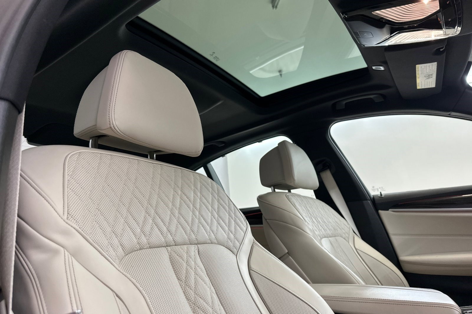 Certified 2023 BMW 530i w/ Executive Package image 27