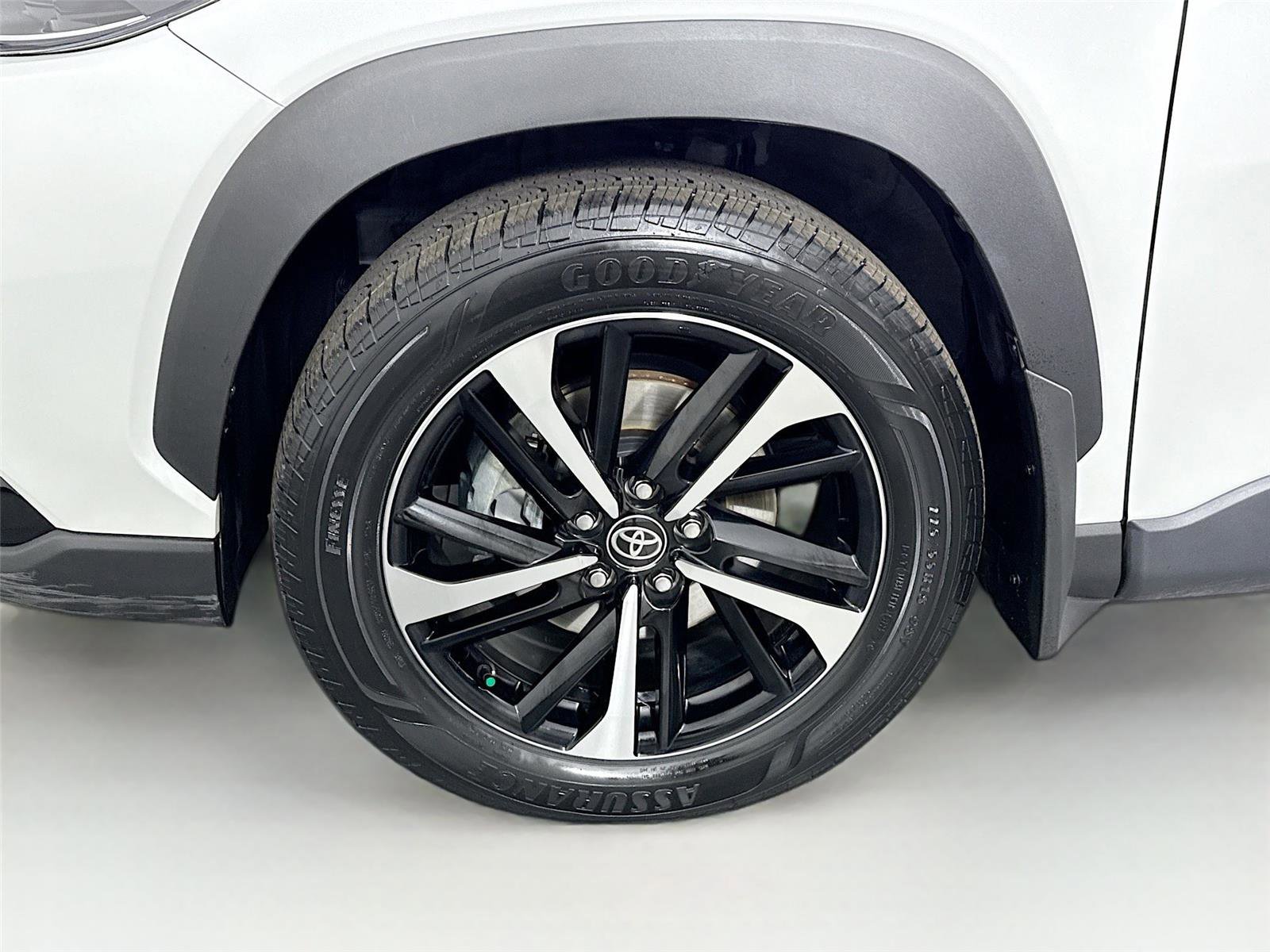 Used 2024 Toyota Corolla Cross XSE w/ Convenience Package image 63