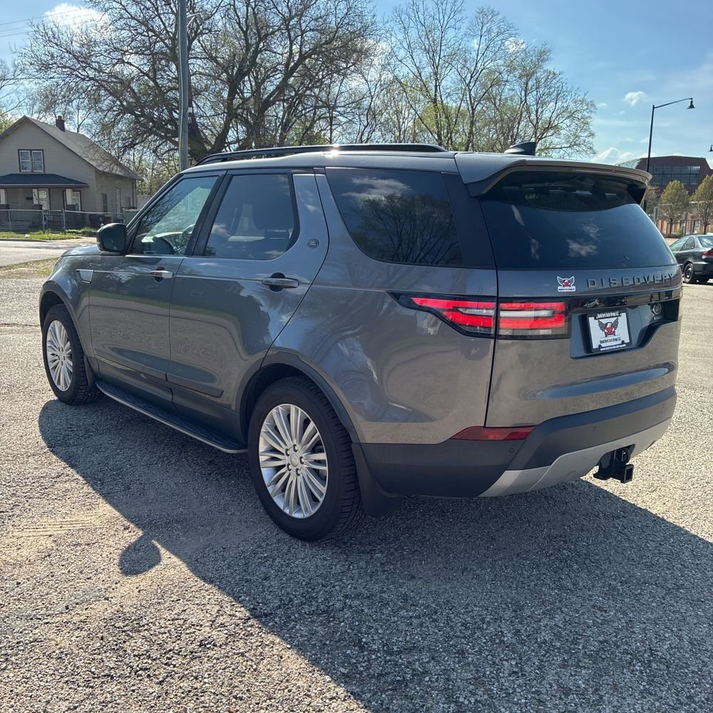 Used 2018 Land Rover Discovery HSE AWD/4WD image 4