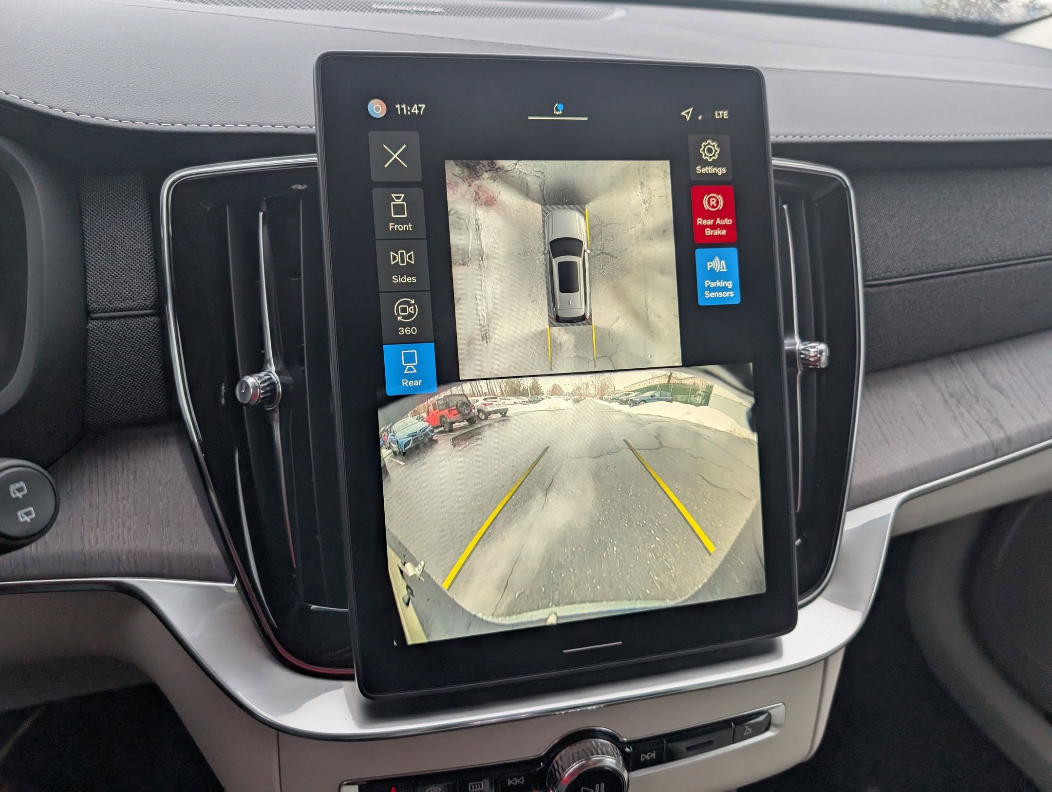 New 2026 Volvo XC90 B5 Ultra w/ Protection Package Premier image 23