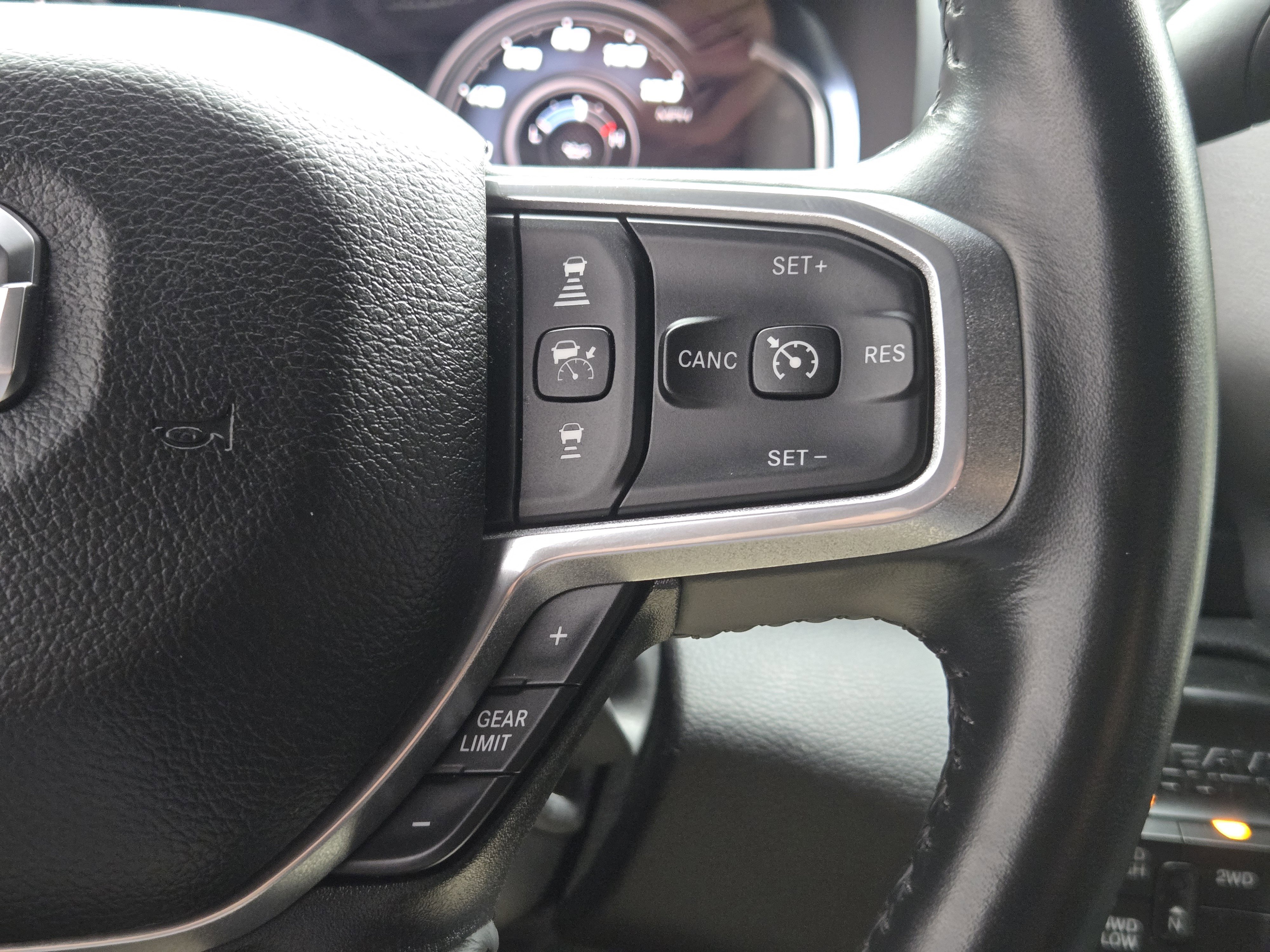 Used 2024 RAM 2500 Laramie w/ Night Edition image 33