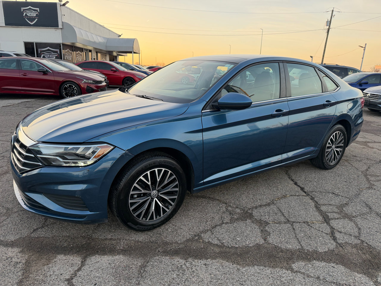 Used 2020 Volkswagen Jetta SE image 2