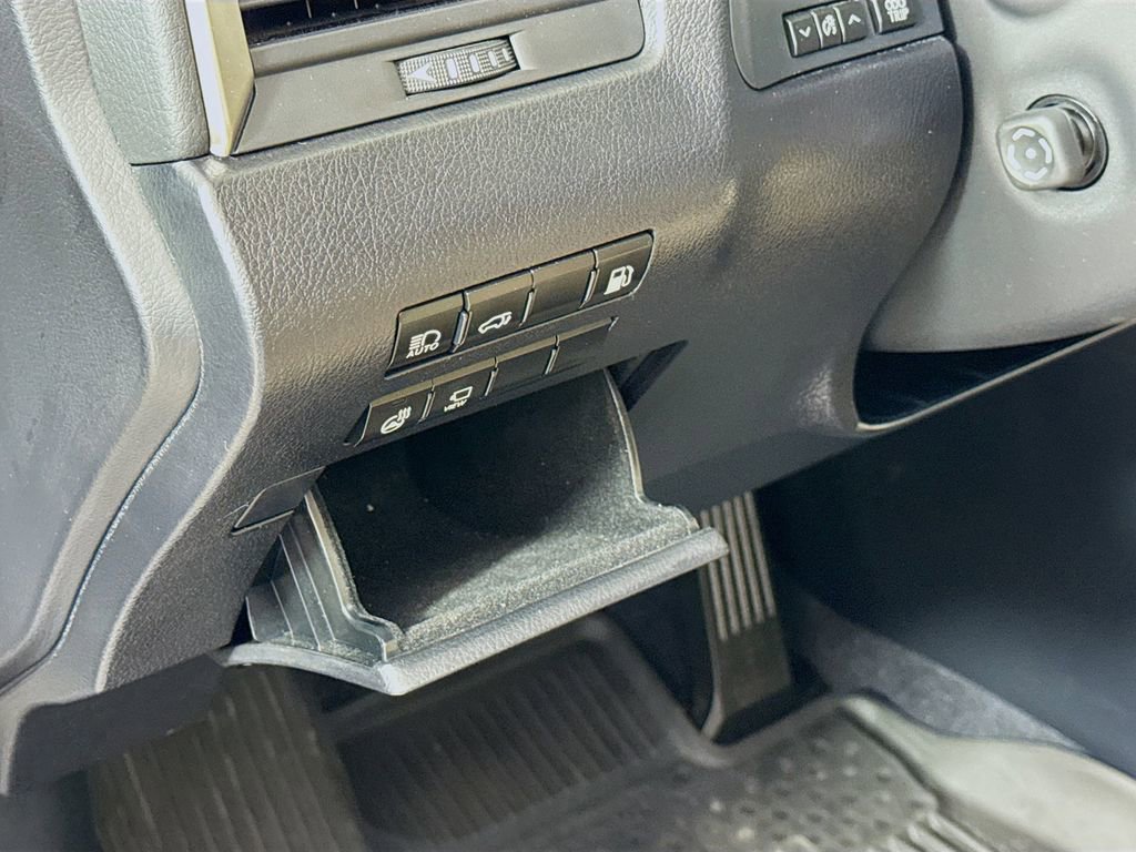 Used 2022 Lexus RX 450hL AWD w/ Premium Package image 10