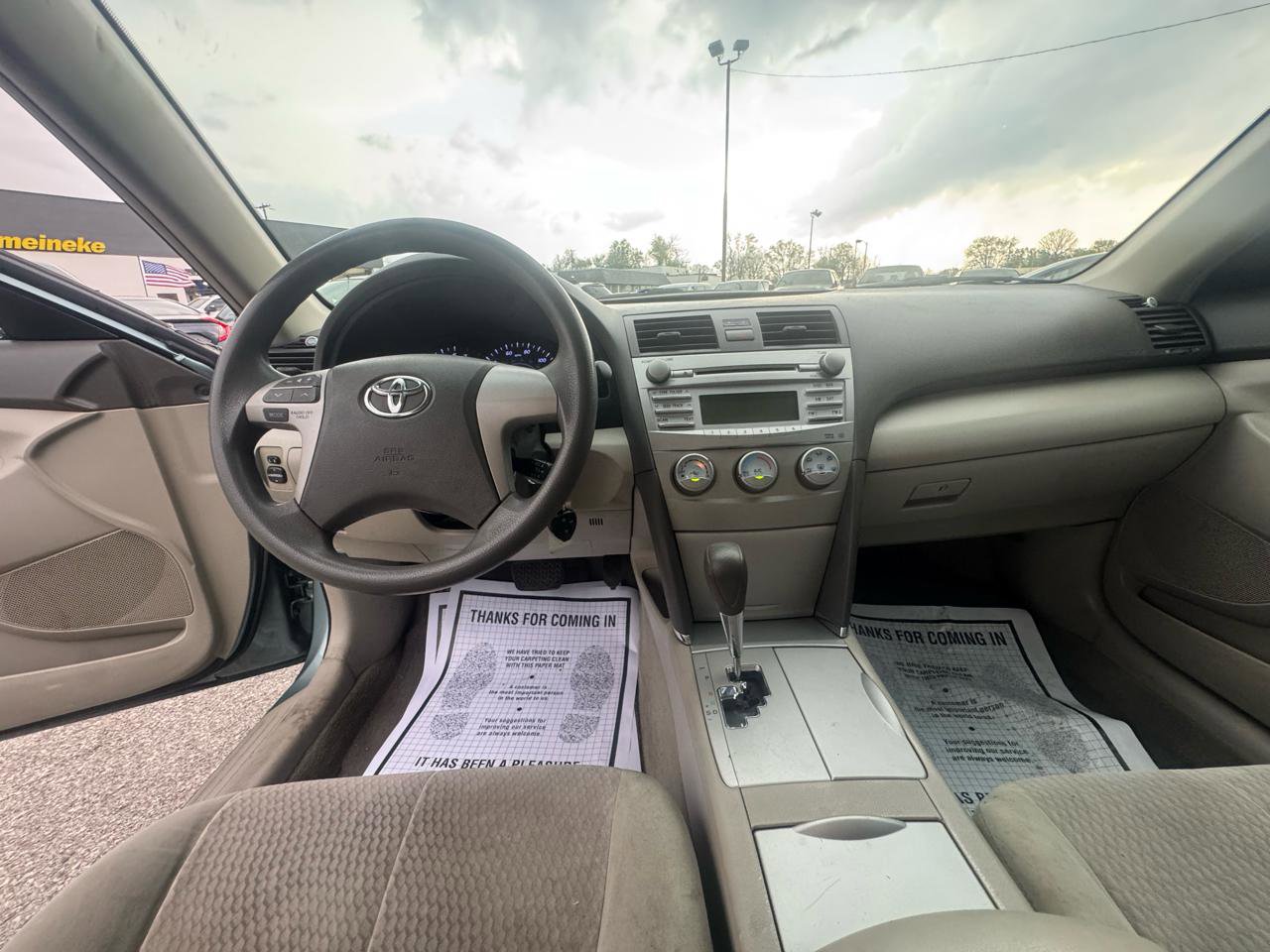 Used 2011 Toyota Camry LE FWD image 12