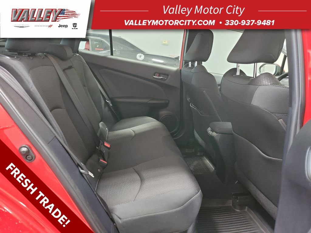 Used 2022 Toyota Prius LE image 13