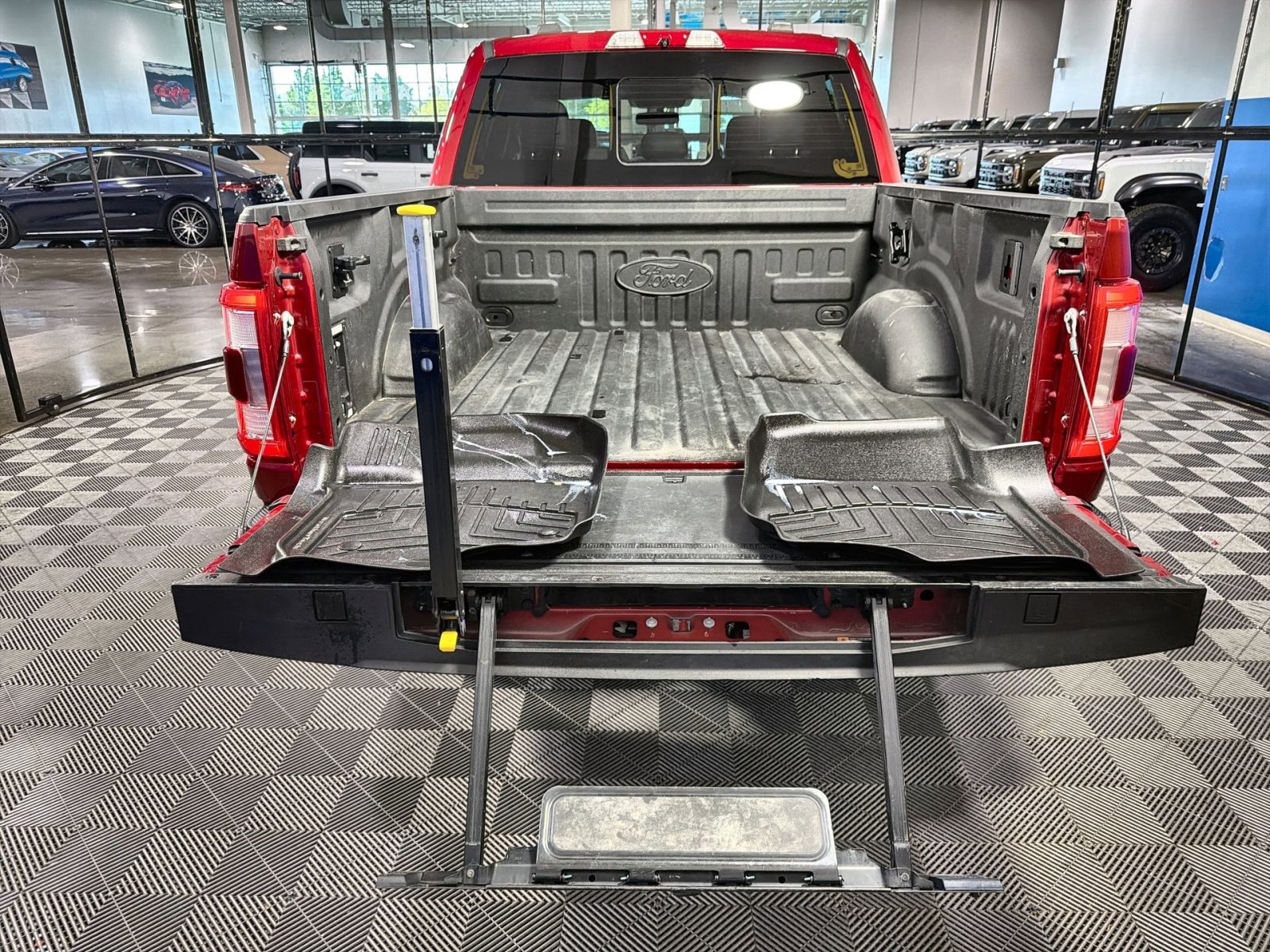 Used 2021 Ford F150 Platinum w/ Equipment Group 701A High image 39