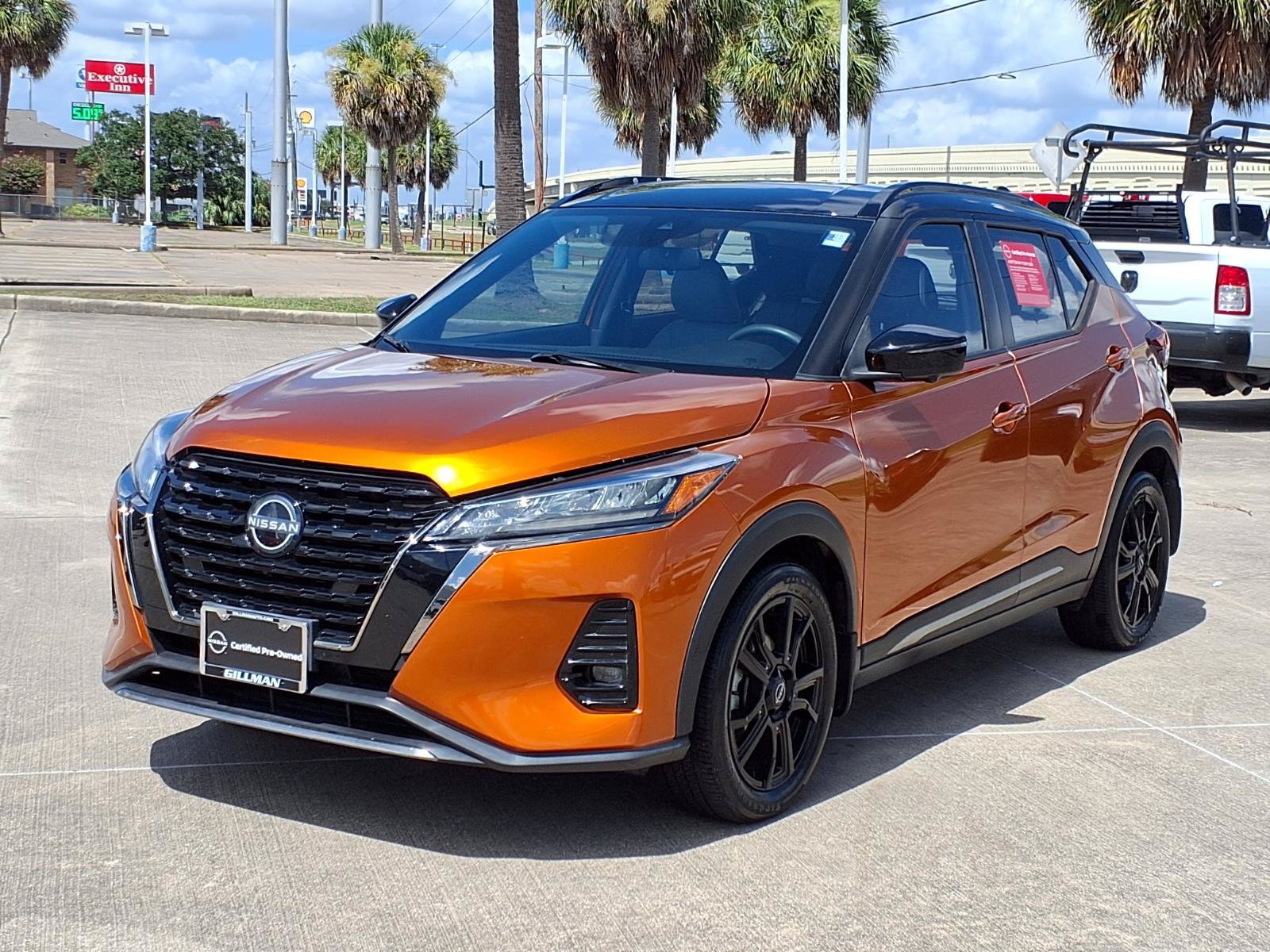 Used 2023 Nissan Kicks SR w/ SR Premium Package FWD image 5