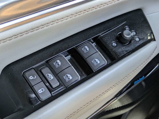 Used 2023 Jeep Grand Wagoneer L 4WD w/ Flexible Seating Group image 27