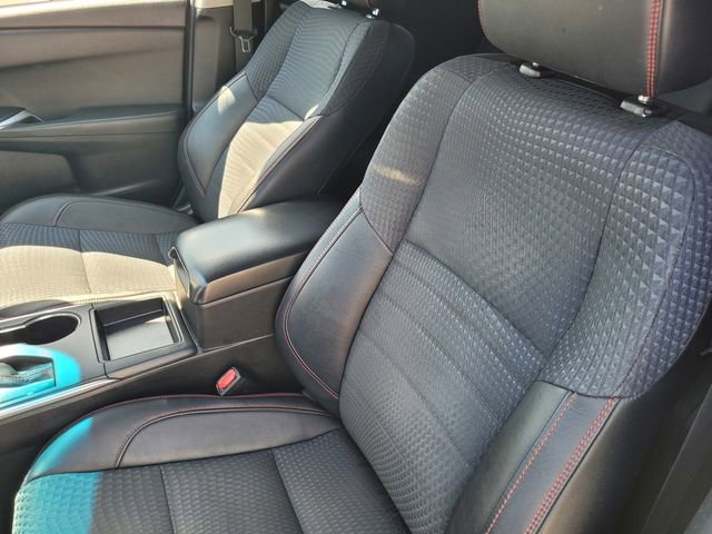 Used 2015 Toyota Camry SE image 11