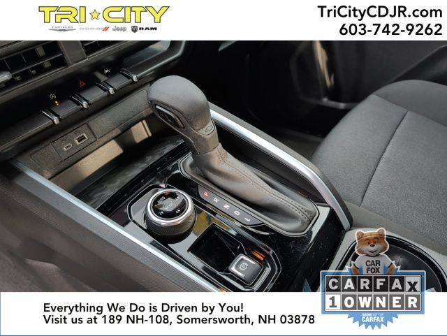 Used 2024 Chevrolet Colorado Trail Boss w/ Technology Package image 32