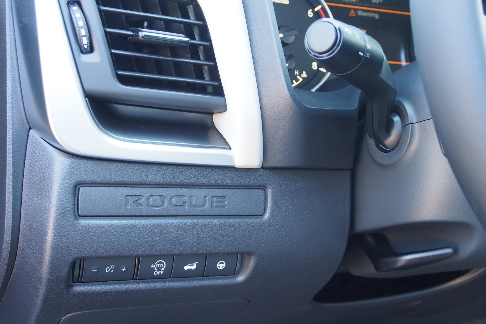 New 2026 Nissan Rogue Dark Armor FWD image 20