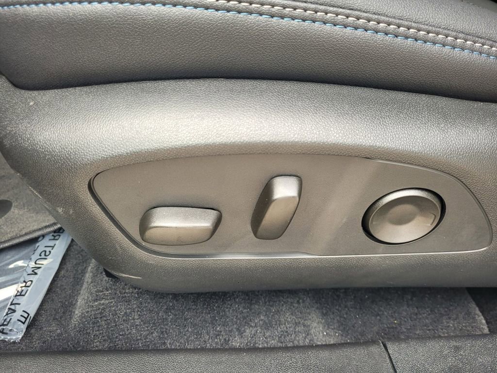 New 2026 Chevrolet Equinox EV LT FWD image 26