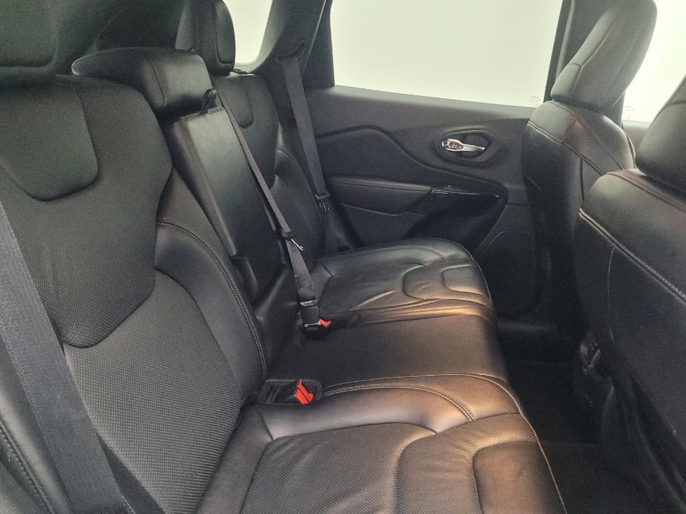 Used 2023 Jeep Cherokee Altitude Lux image 19