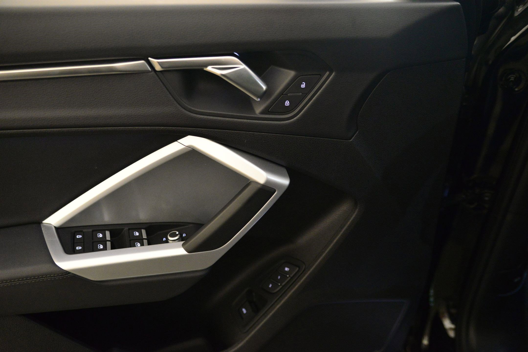 Certified 2025 Audi Q3 2.0T Premium w/ Convenience Package image 27