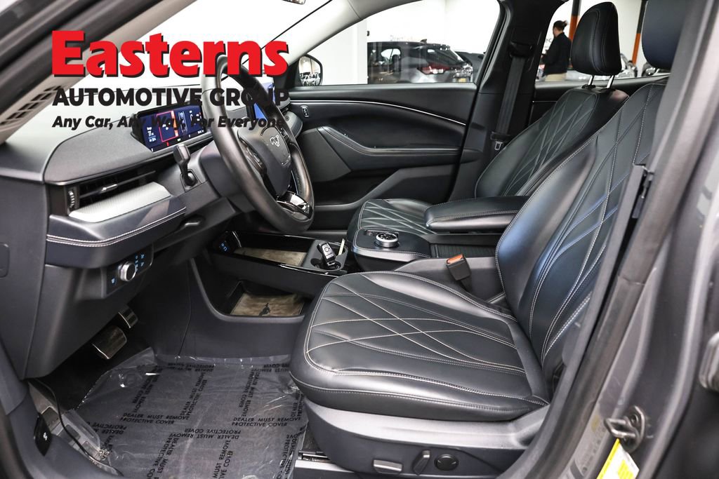 Used 2021 Ford Mustang Mach-E Select image 14