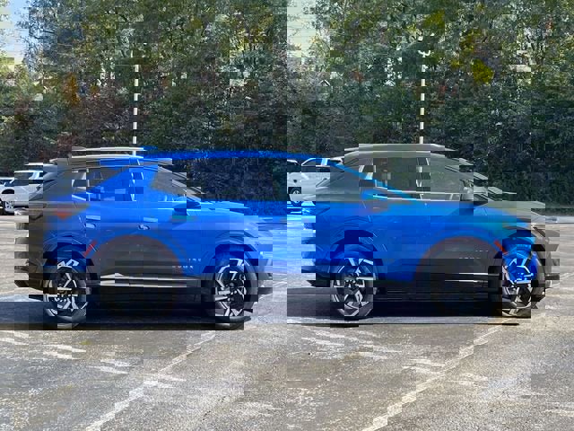 New 2025 Chevrolet Equinox EV LT image 2