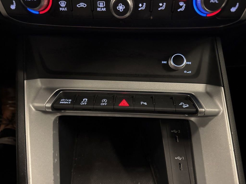 Used 2023 Audi Q3 2.0T Premium image 26