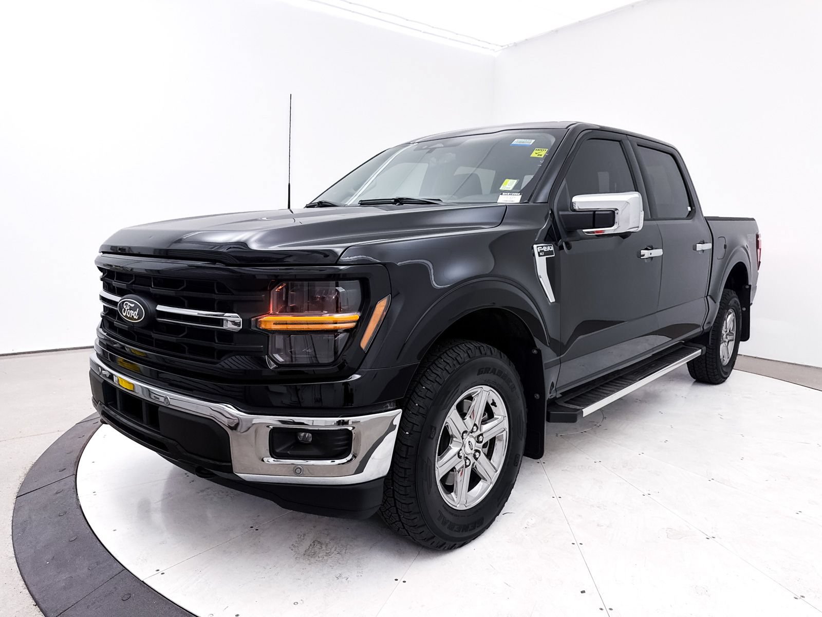Used 2025 Ford F150 XLT w/ Equipment Group 302A MID AWD/4WD image 14