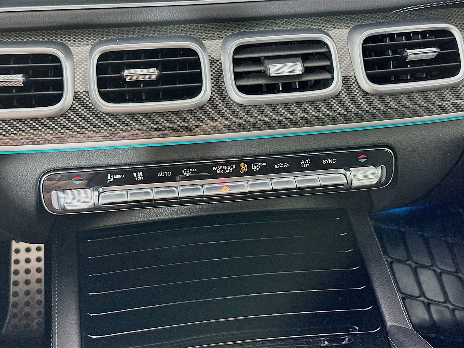 Used 2022 Mercedes-Benz GLS 450 4MATIC image 16