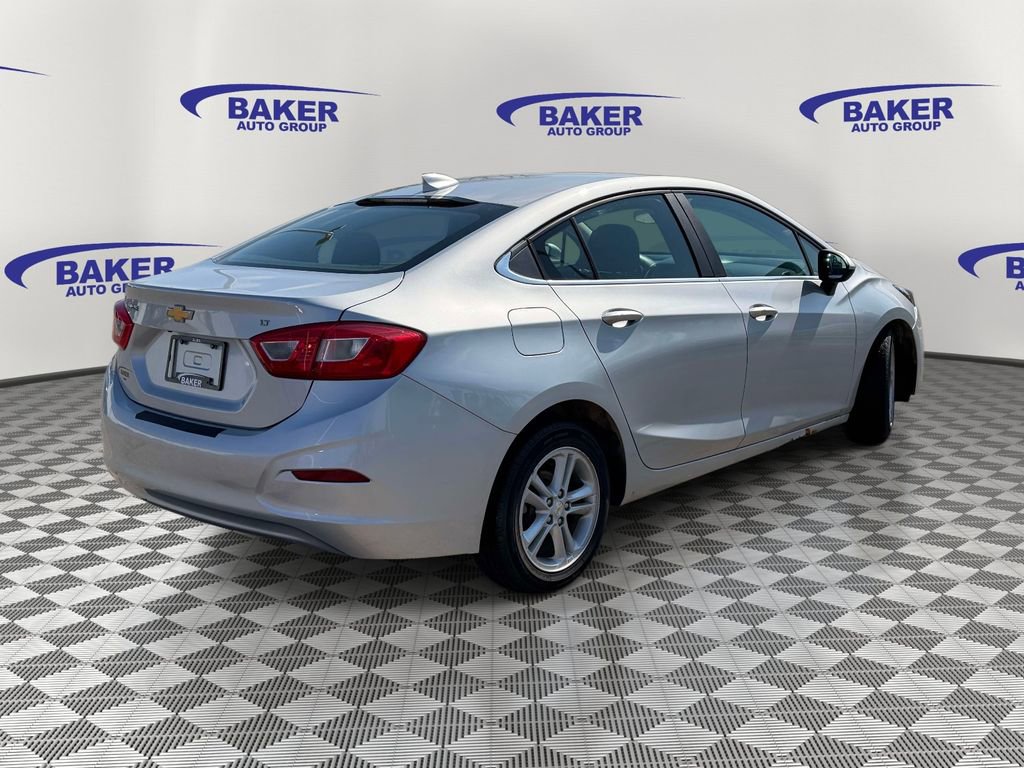 Used 2016 Chevrolet Cruze LT w/ Convenience Package image 3