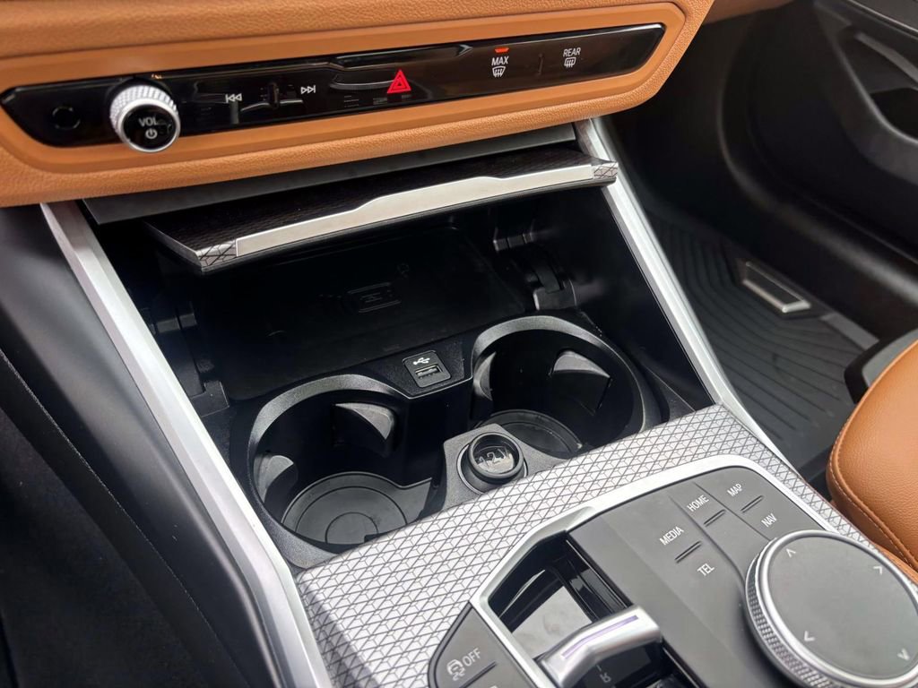 Used 2025 BMW 330i xDrive Sedan w/ Premium Package image 23