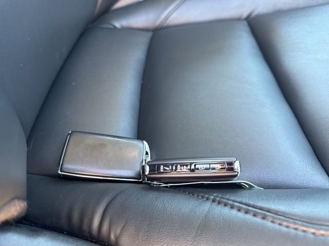 Used 2025 MAZDA MAZDA3 s image 3