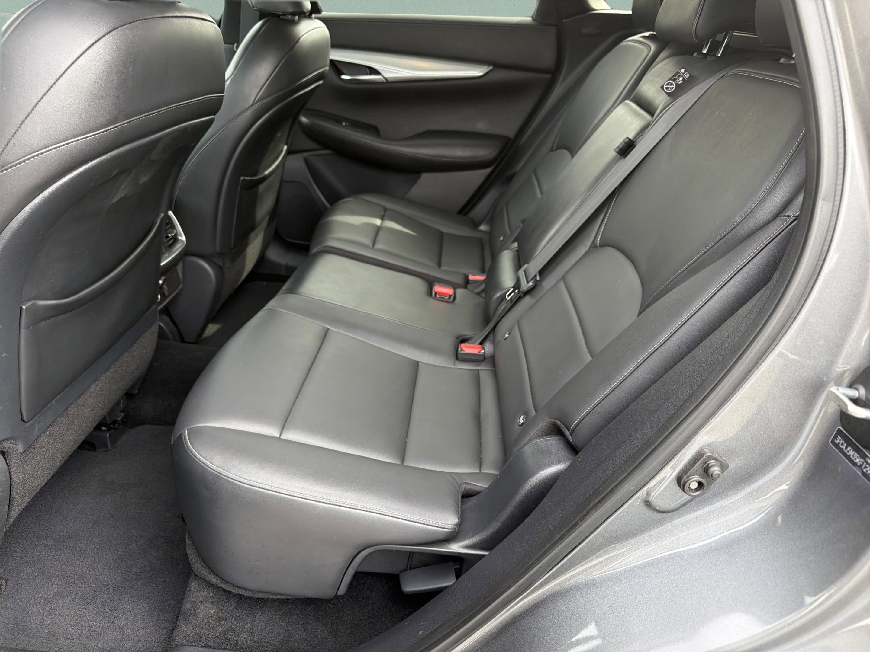 Used 2019 INFINITI QX50 Luxe w/ Navigation Package AWD/4WD image 11