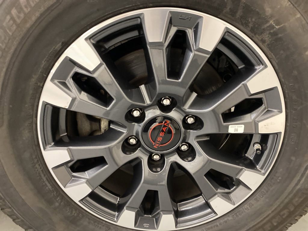 Used 2024 Nissan Titan PRO-4X w/ Pro-4x Convenience Package image 24