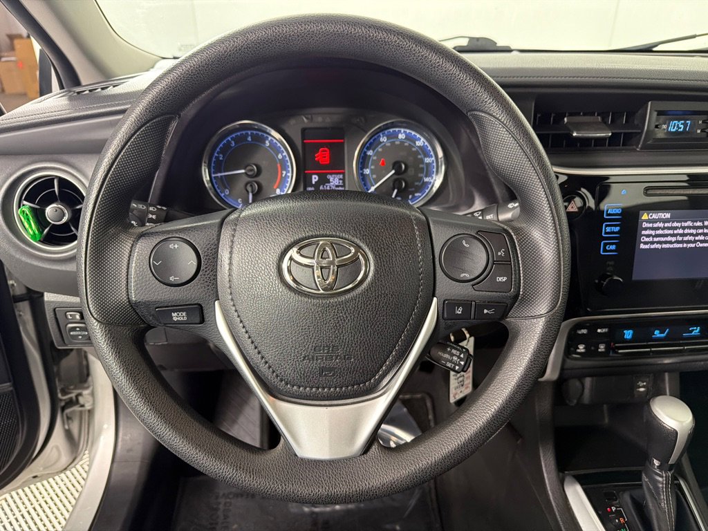 Used 2019 Toyota Corolla LE image 14