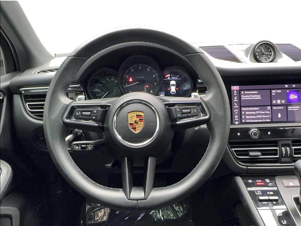 Used 2024 Porsche Macan AWD/4WD image 39