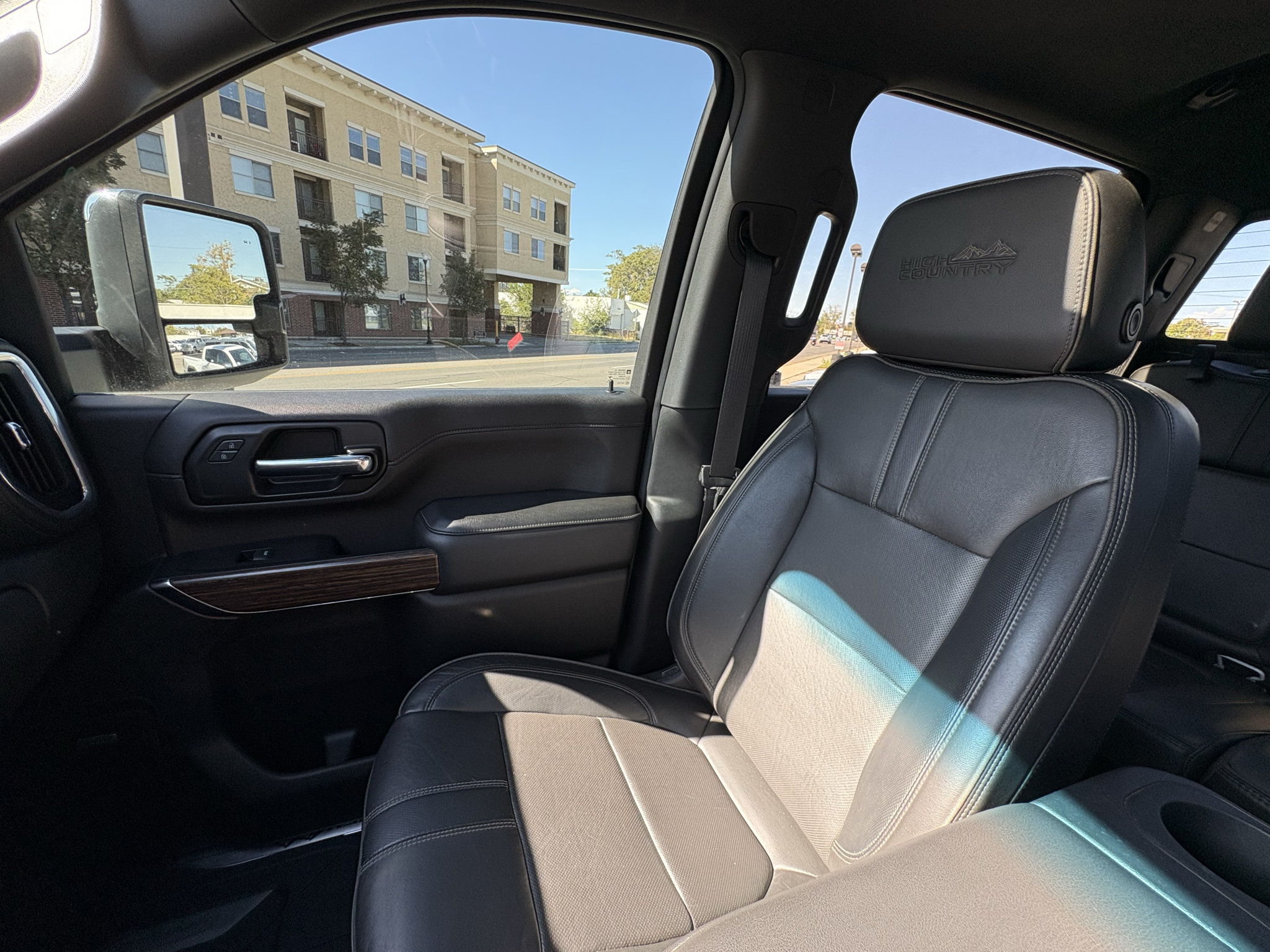 Used 2022 Chevrolet Silverado 3500 High Country AWD/4WD image 32