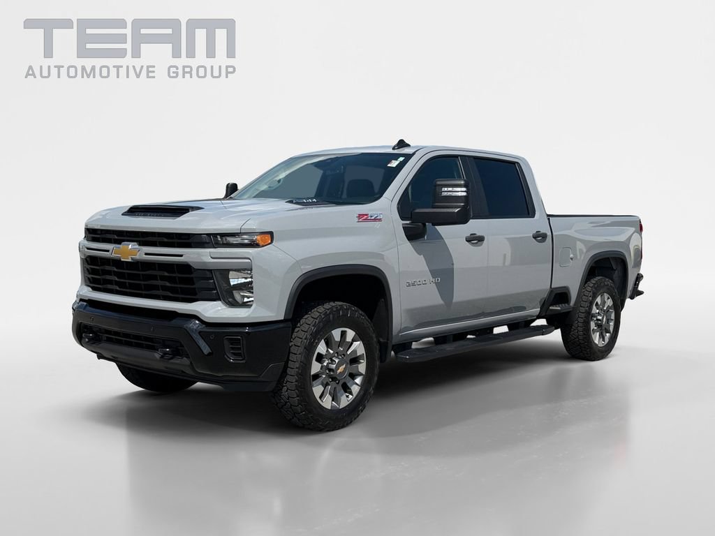 Used 2025 Chevrolet Silverado 2500 Custom w/ Custom Value Package AWD/4WD image 3