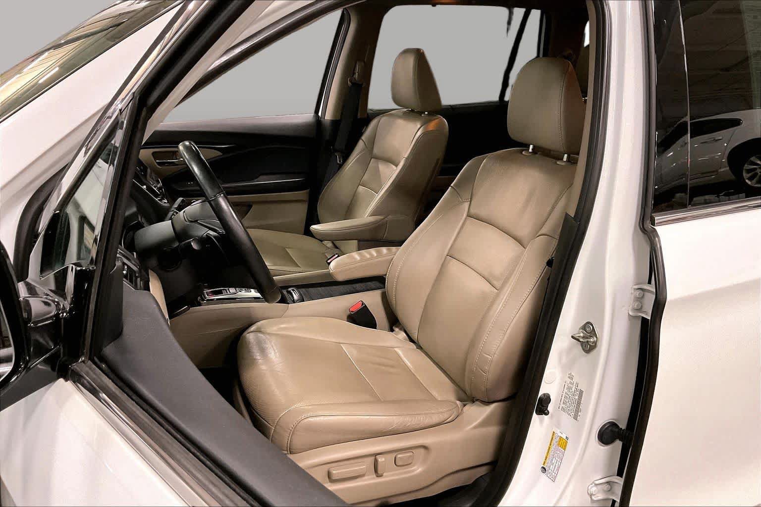 Used 2020 Honda Pilot Elite image 8