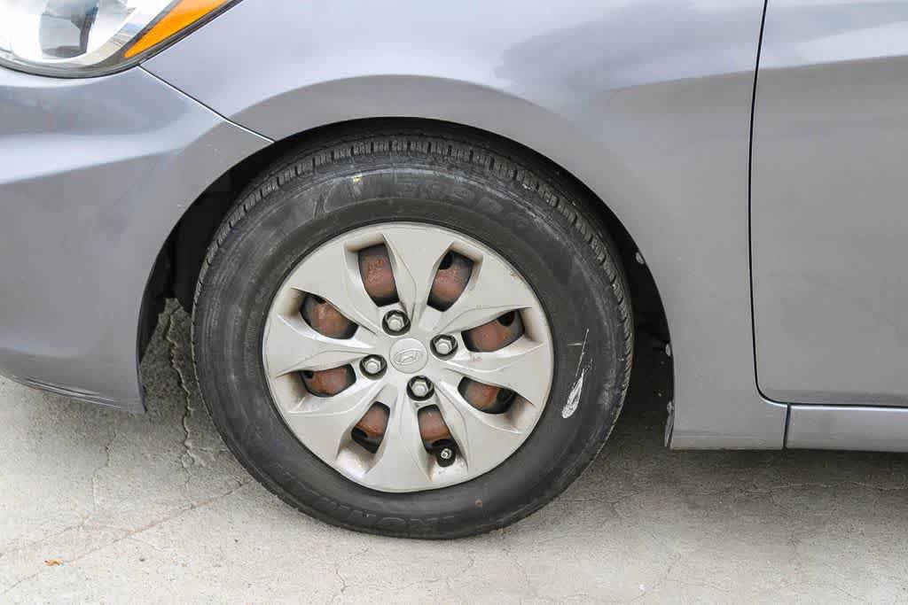 Used 2015 Hyundai Accent GLS FWD image 5