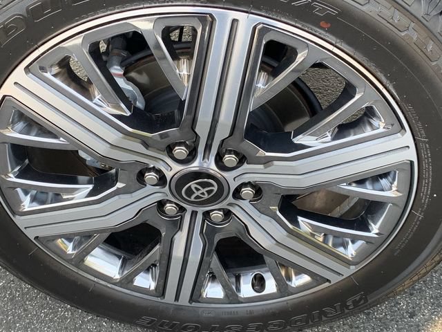 Certified 2025 Toyota Sequoia Capstone AWD/4WD image 36