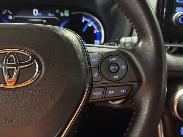 Used 2021 Toyota RAV4 SE w/ Weather & Moonroof Package AWD/4WD image 16