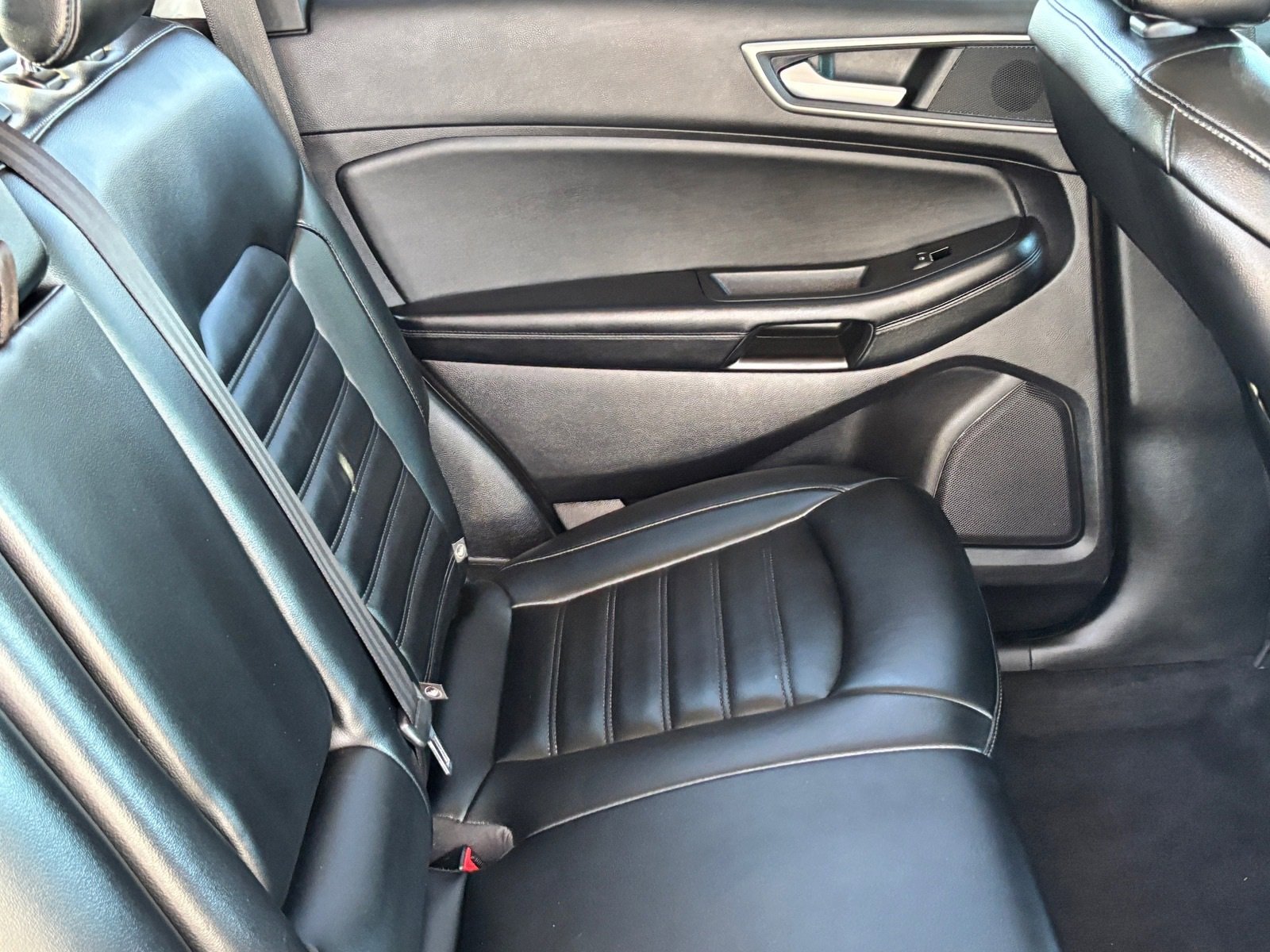 Used 2022 Ford Edge SEL image 12