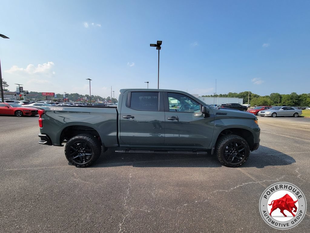 Used 2025 Chevrolet Silverado 1500 Custom Trail Boss w/ LPO, Dark Essentials Package AWD/4WD image 8