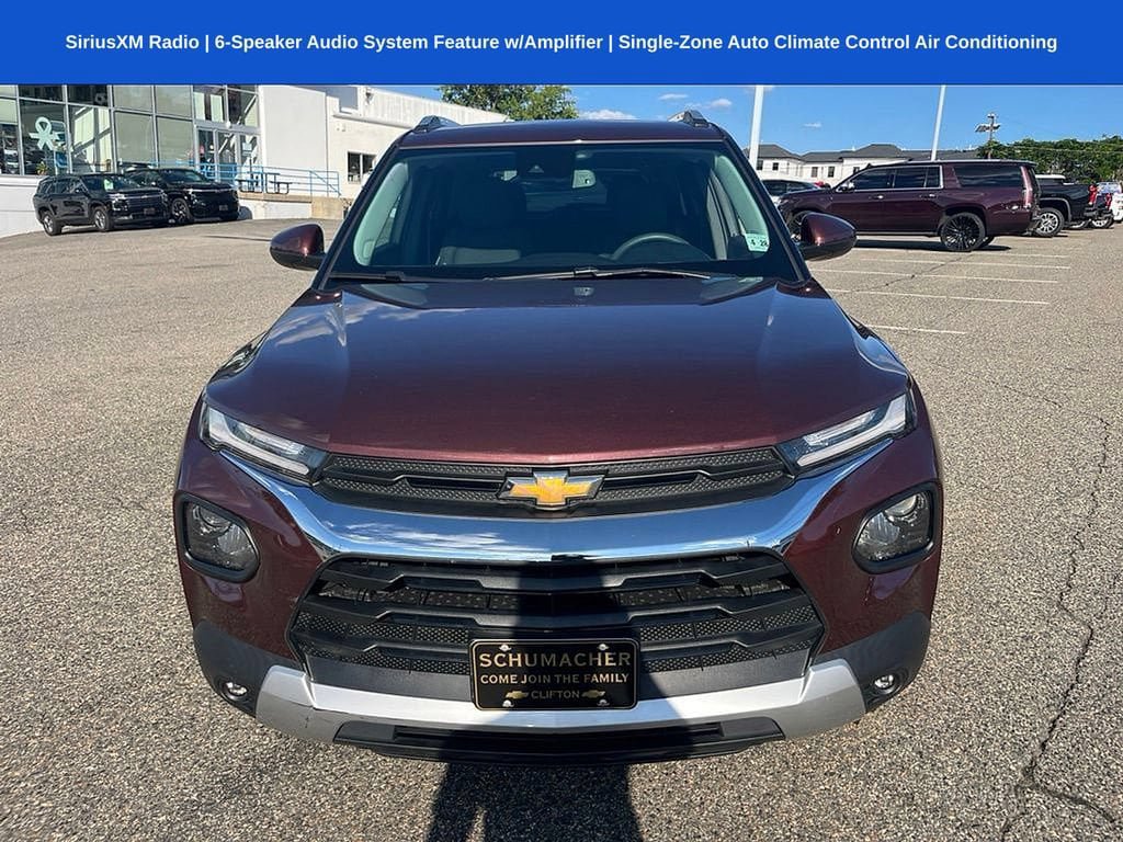 Used 2023 Chevrolet TrailBlazer LT w/ Convenience Package AWD/4WD image 2