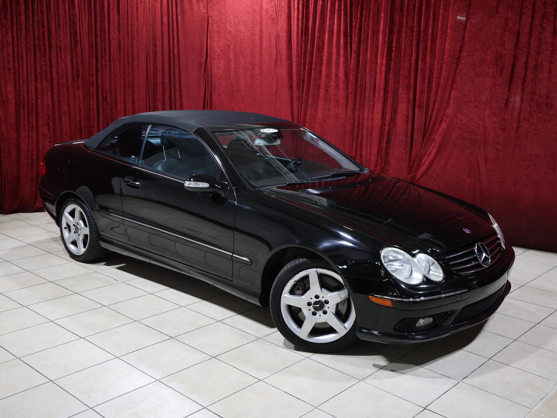 Used 2005 Mercedes-Benz CLK 500 Cabriolet image 2