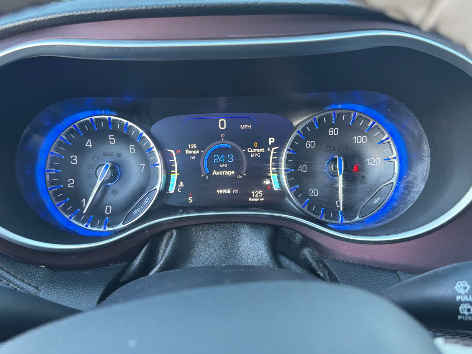 Used 2020 Chrysler Pacifica Limited w/ Advanced Safetytec Group FWD image 26